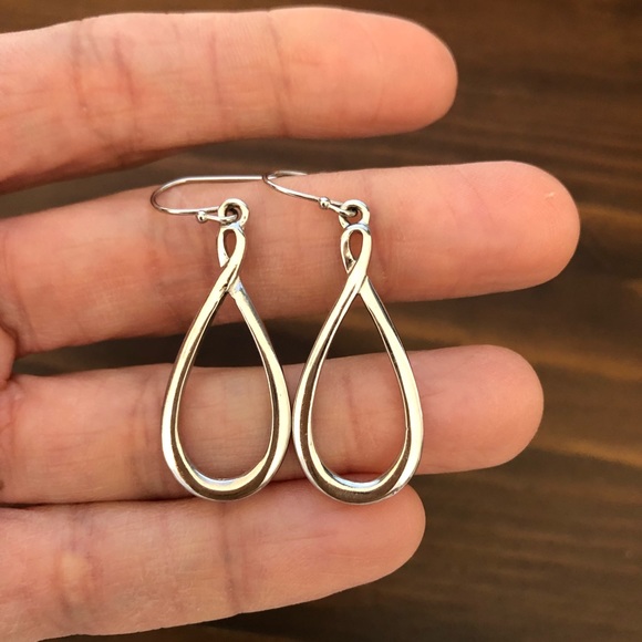 Silver earrings - Picture 2 of 3